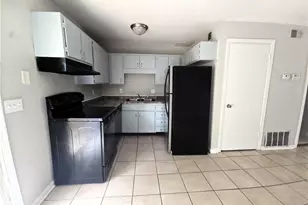 3815 Parklane Dr, Clarkston, GA 30021 - Photo 8