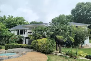 1679 Rangewood Dr SW, Lilburn, GA 30047 - Photo 8