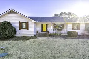 1679 Rangewood Dr SW, Lilburn, GA 30047 - Photo 14