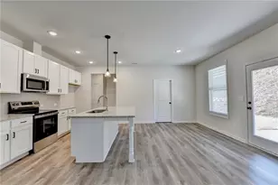 689 Rodeo Dr, Auburn, GA 30011 - Photo 14