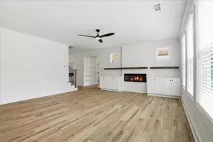 2219 Reserve Park Ln, Lawrenceville, GA 30043 - Photo 14