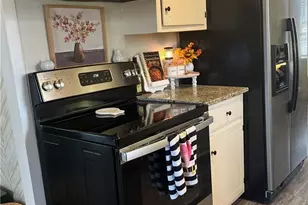 121 Westchester Dr, Barnesville, GA 30204 - Photo 12