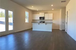 38 Walnut Grv Wy, Pendergrass, GA 30567 - Photo 4