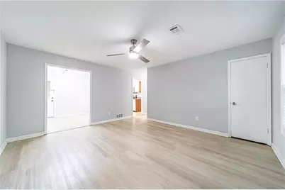 690 Bellemeade, Marietta, GA 30008 - Photo 2