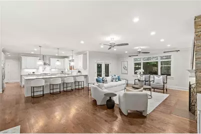 211 W Hill Street, Decatur, GA 30030 - Photo 8