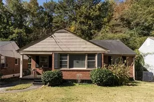 547 SW Westmeath Dr SW, Atlanta, GA 30310 - Photo 2