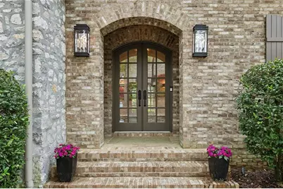 105 Kingston Manor, Atlanta, GA 30342 - Photo 10