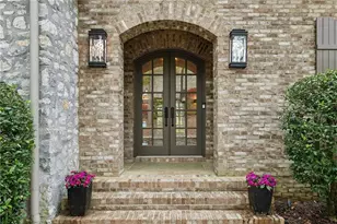 105 Kingston Manor, Atlanta, GA 30342 - Photo 10