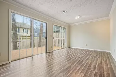 6617 Meadow Green Circle, Peachtree Corners, GA 30092 - Photo 10