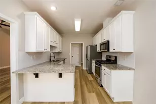 900 Downyshire Dr, Lawrenceville, GA 30044 - Photo 12