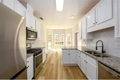 900 Downyshire Drive, Lawrenceville, GA 30044 - Photo 10