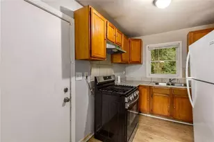 467 Park Valley Dr NW, Atlanta, GA 30318 - Photo 4