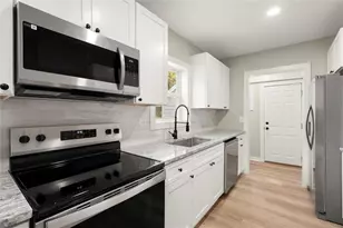 1332 Thurgood St SW, Atlanta, GA 30314 - Photo 22