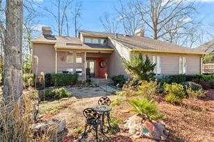 2335 Ettas Cir, Conyers, GA 30013 - Photo 2