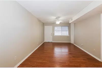 3300 College Street #18, College Park, GA 30337 - Photo 4