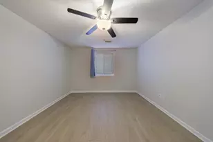 300 Johnson Ferry Road NE, Atlanta, GA 30328 - Photo 18