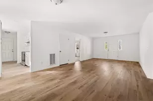 35 E Boxwood Dr SE, Cartersville, GA 30121 - Photo 4