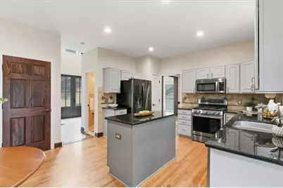 535 Tumbling Creek Drive, Alpharetta, GA 30005 - Photo 8