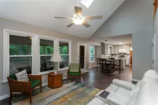 1202 Shallowford Trace Ct, Woodstock, GA 30189 - Photo 4