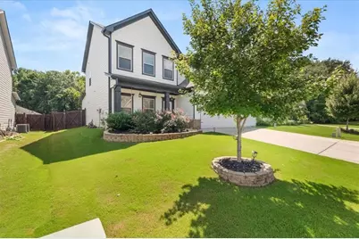 1192 Chester Way, Hoschton, GA 30548 - Photo 2