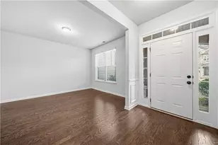 425 Lance View Ln, Lawrenceville, GA 30045 - Photo 2