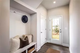 378 Sunset Hollow St, Sugar Hill, GA 30518 - Photo 18