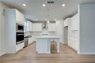 2385 Dixon Pl, Lawrenceville, GA 30045 - Photo 10