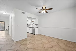 579 Northridge Crossing Dr, Atlanta, GA 30350 - Photo 2