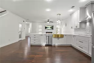 702 Barberry Dr, Woodstock, GA 30188 - Photo 14