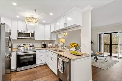 1800 Clairmont Lake, Decatur, GA 30033 - Photo 2