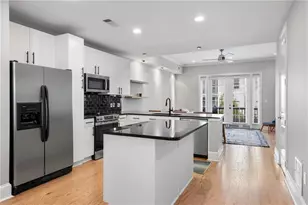 722 Cosmopolitan Dr NE, Atlanta, GA 30324 - Photo 6