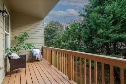 2052 Cobblestone Circle NE, Atlanta, GA 30319 - Photo 28