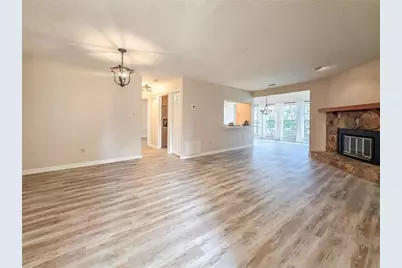 2214 Lake Pointe Circle, Roswell, GA 30075 - Photo 6