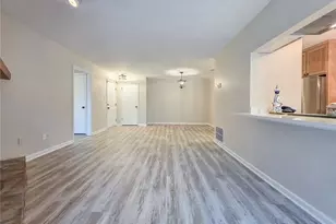 2214 Lake Pointe Cir, Roswell, GA 30075 - Photo 10