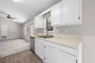 5345 Memorial Ln, Powder Springs, GA 30127 - Photo 16