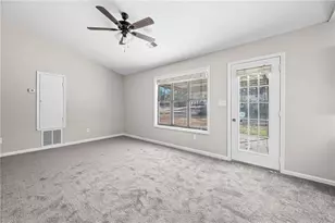 5345 Memorial Ln, Powder Springs, GA 30127 - Photo 12