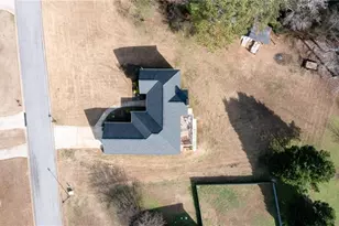 4979 Planters Way, Flowery Branch, GA 30542 - Photo 2