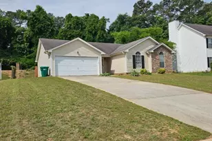 1443 Pebble Ridge Ln, Hampton, GA 30228 - Photo 2