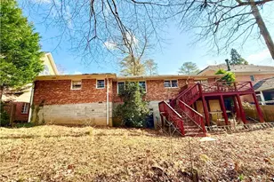 1024 Burton Dr NE, Atlanta, GA 30329 - Photo 24