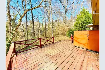 1024 Burton Drive NE, Atlanta, GA 30329 - Photo 18