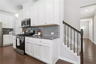 2910 Bishopstone Wy, Cumming, GA 30040 - Photo 4