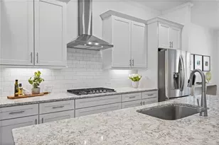 15 Lochurst Ln, Roswell, GA 30076 - Photo 6