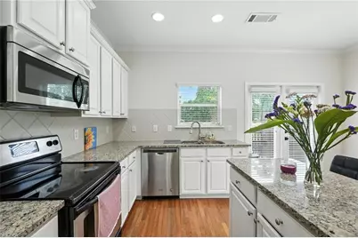 1689 Liberty Parkway NW, Atlanta, GA 30318 - Photo 8