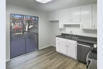 304 Lamden Court, Lawrenceville, GA 30046 - Photo 8