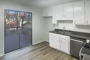 304 Lamden Ct, Lawrenceville, GA 30046 - Photo 8