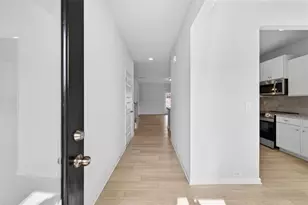 173 Thedford Dr, Hoschton, GA 30548 - Photo 2