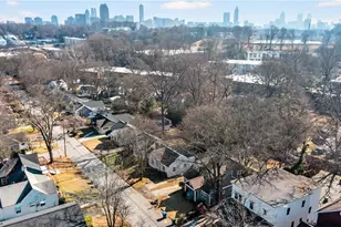 804 Berkeley Ave NW, Atlanta, GA 30318 - Photo 22