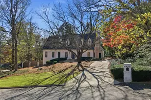 8520 Valemont Dr, Sandy Springs, GA 30350 - Photo 4