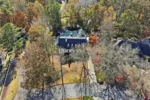 8520 Valemont Dr, Sandy Springs, GA 30350 - Photo 10