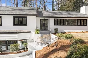 2858 Mornington Dr NW, Atlanta, GA 30327 - Photo 2